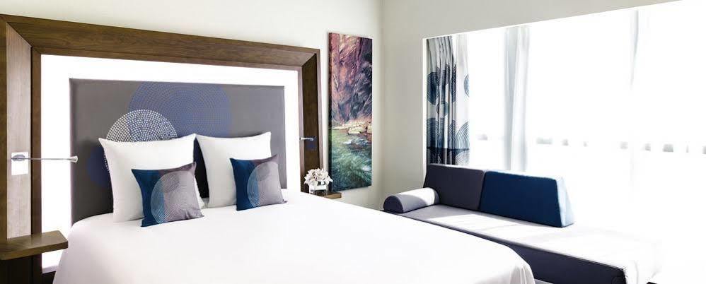 Canadas Best Value Inn קלונה מראה חיצוני תמונה